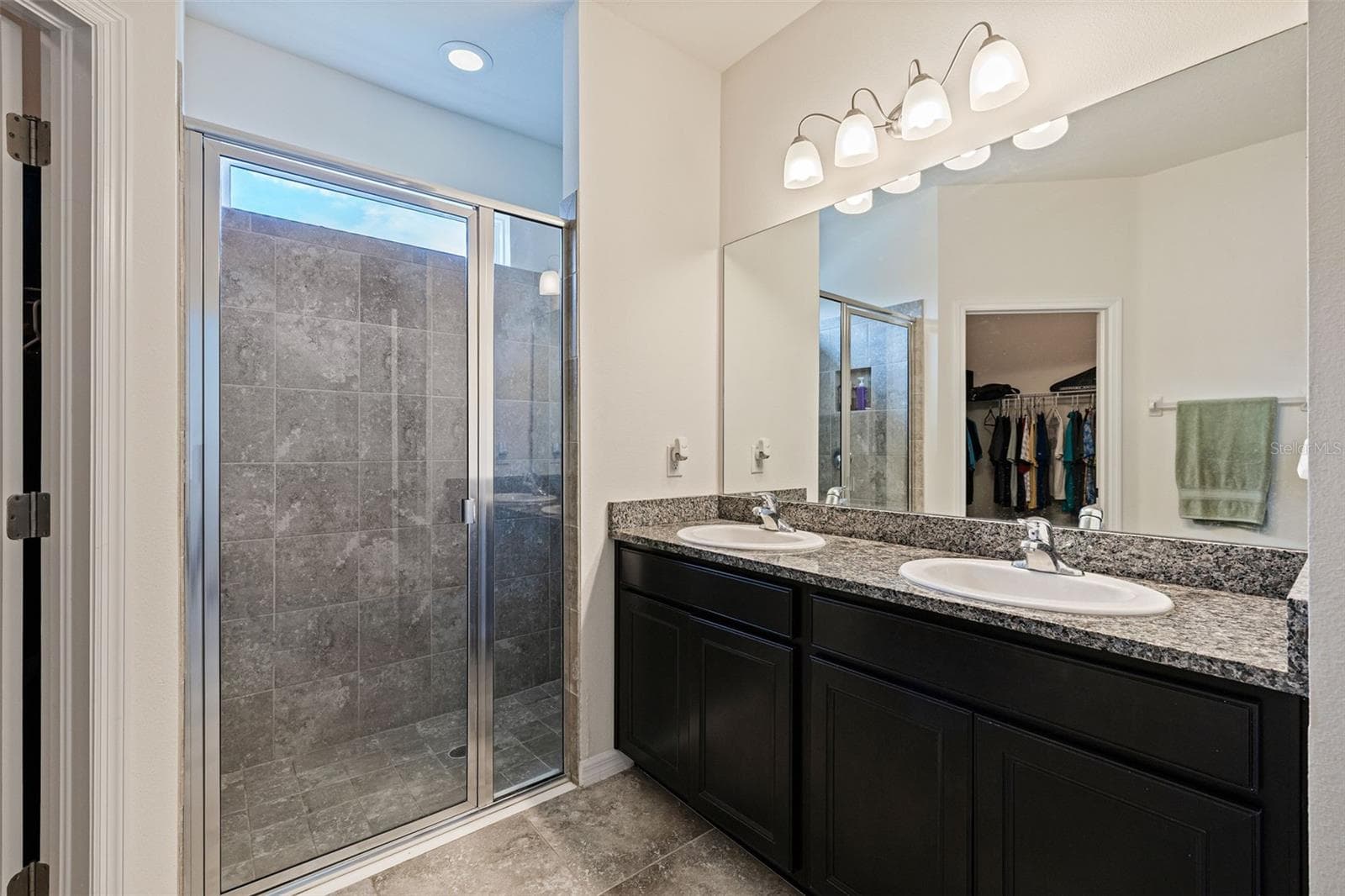 7533 LANTERN PARK AVENUE — photo 17 of 44