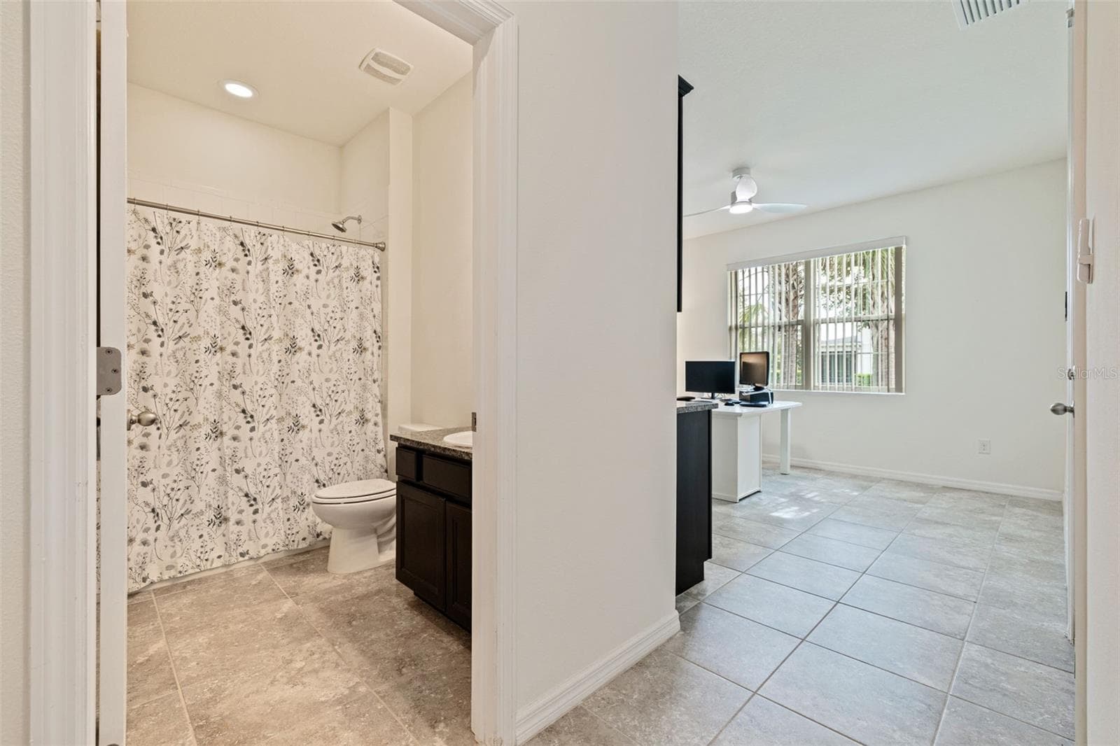 7533 LANTERN PARK AVENUE — photo 22 of 44