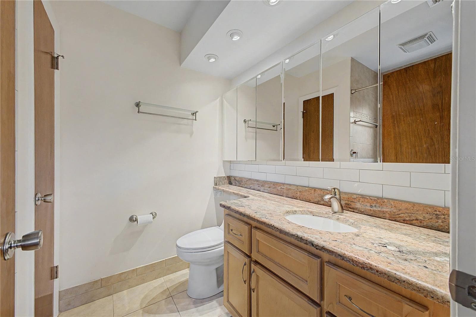 8270 SYCAMORE DRIVE — photo 28 of 68