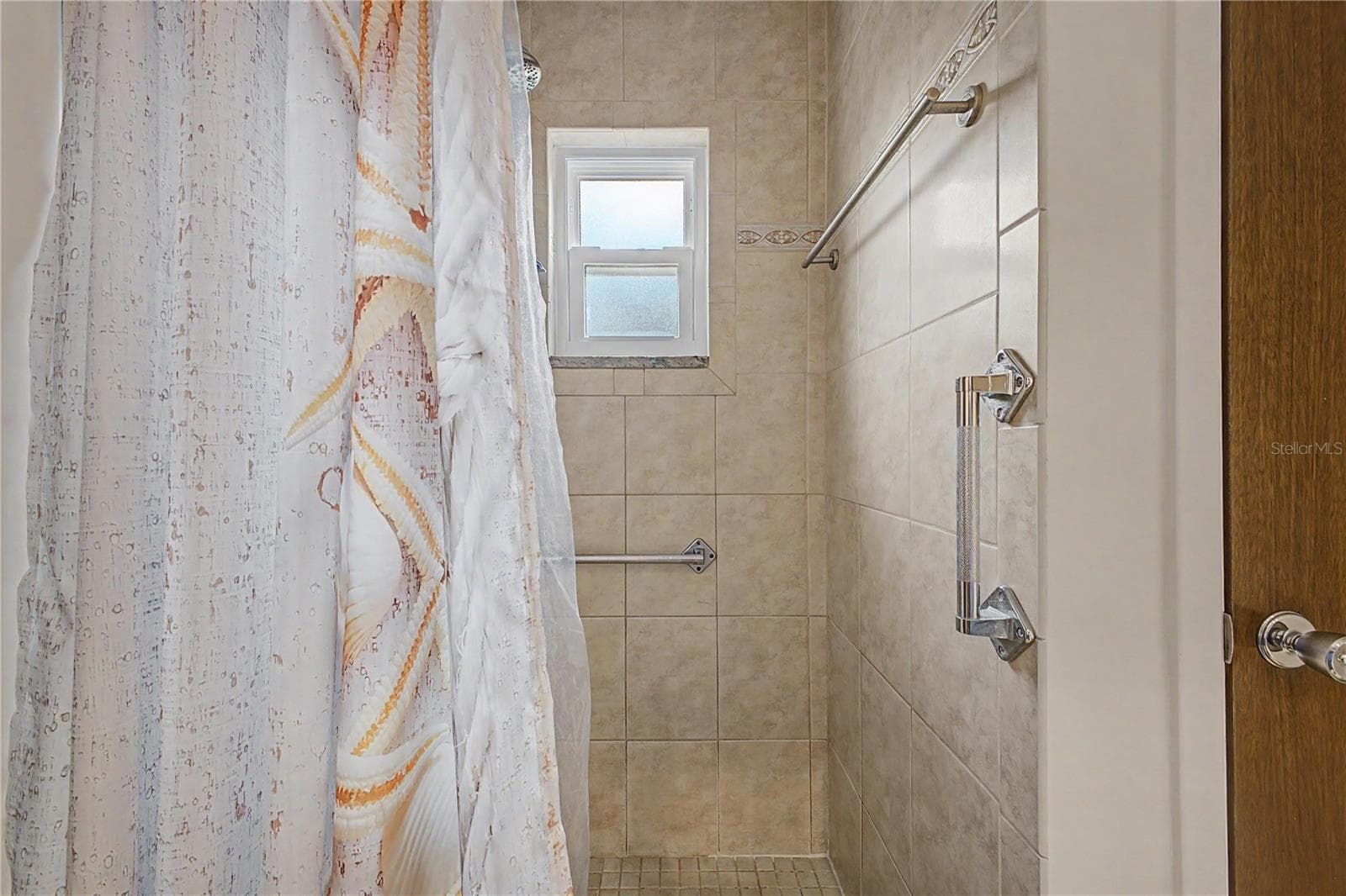 8270 SYCAMORE DRIVE — photo 29 of 68