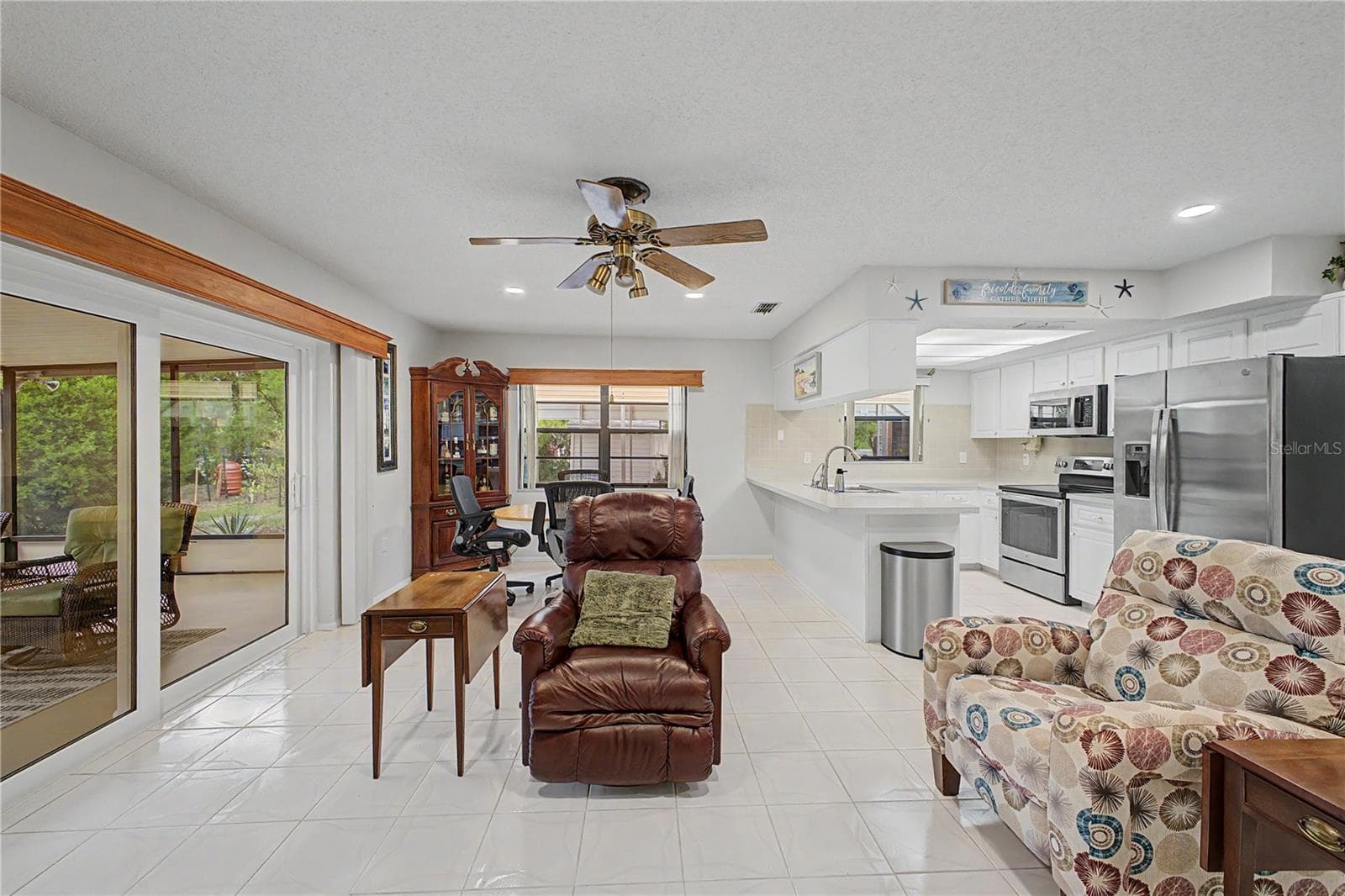 8270 SYCAMORE DRIVE — photo 22 of 68