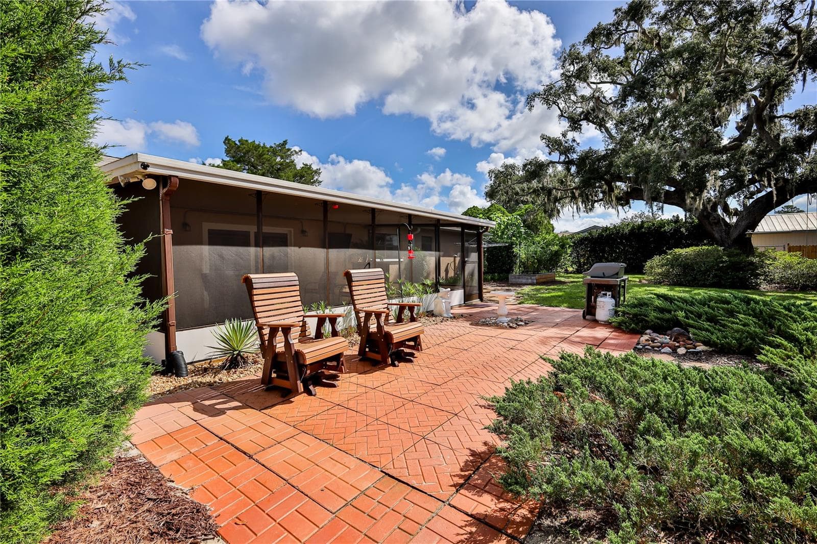 8270 SYCAMORE DRIVE — photo 45 of 68