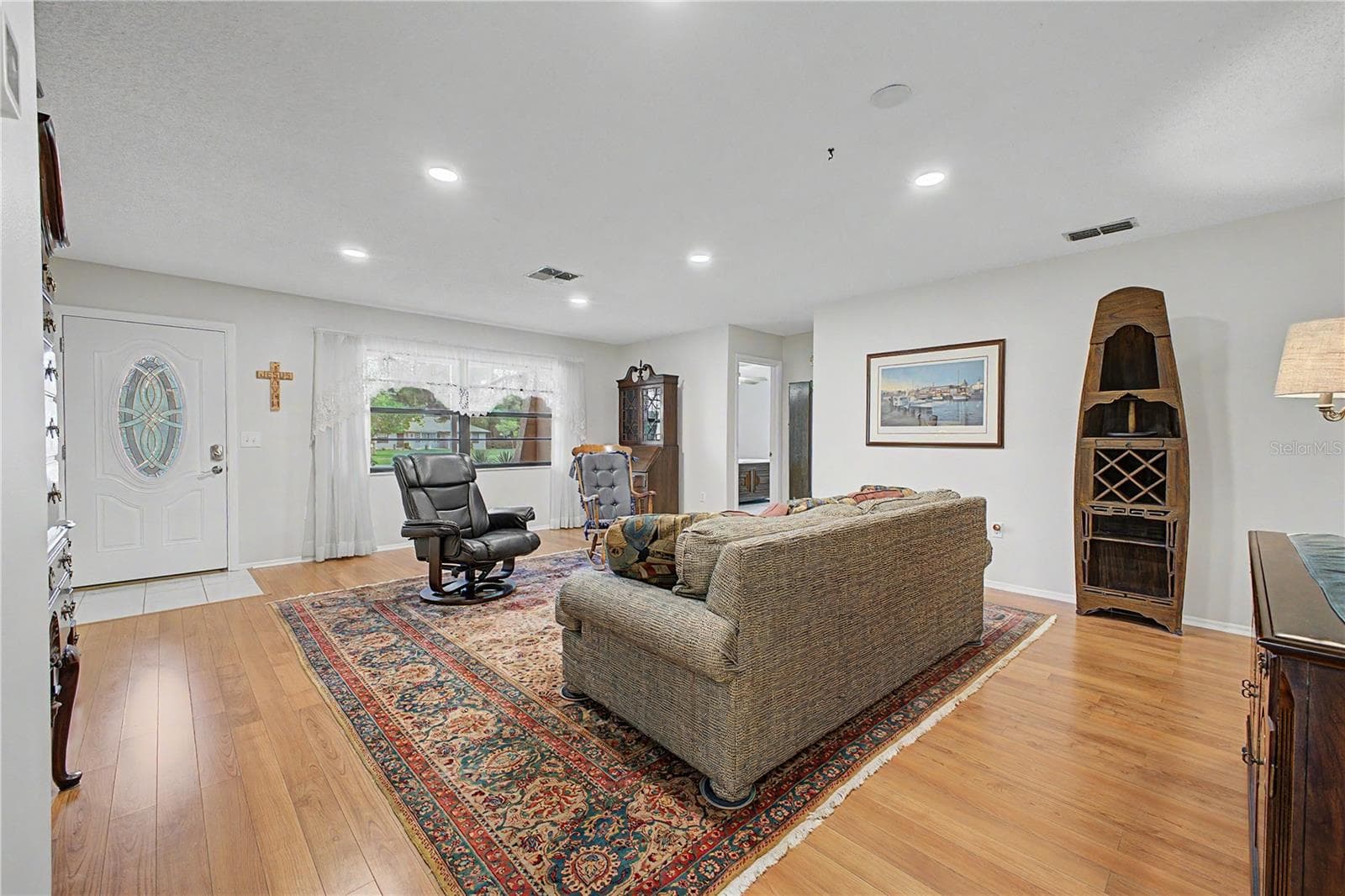 8270 SYCAMORE DRIVE — photo 10 of 68