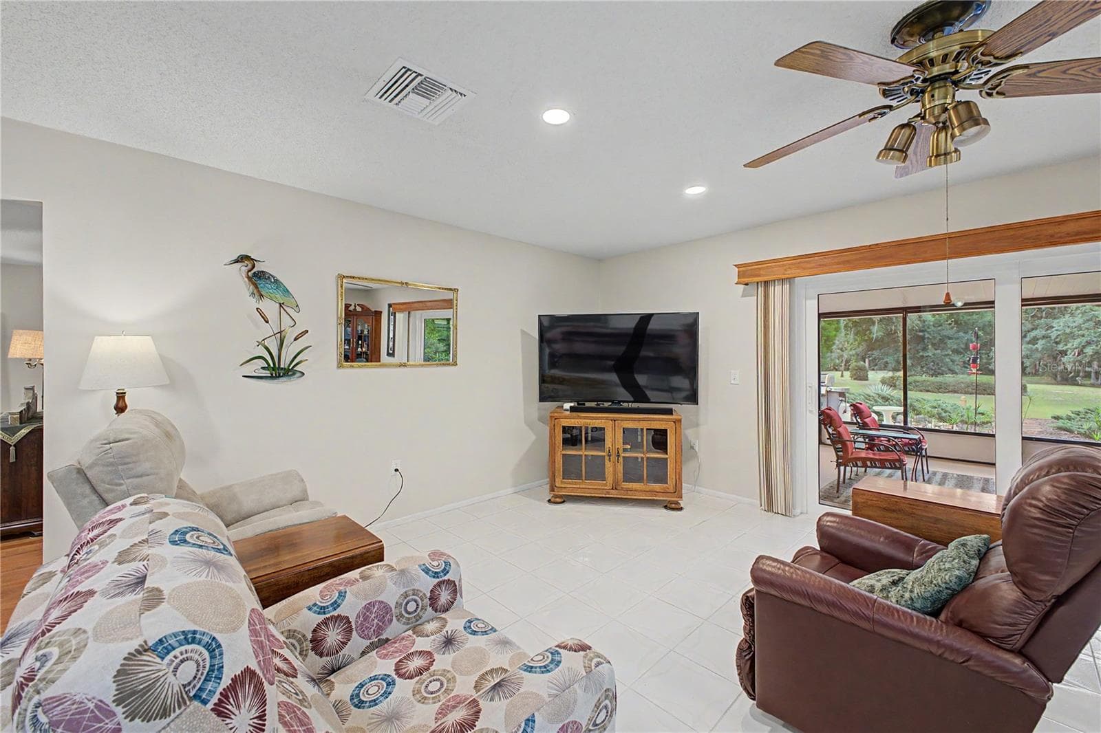 8270 SYCAMORE DRIVE — photo 23 of 68