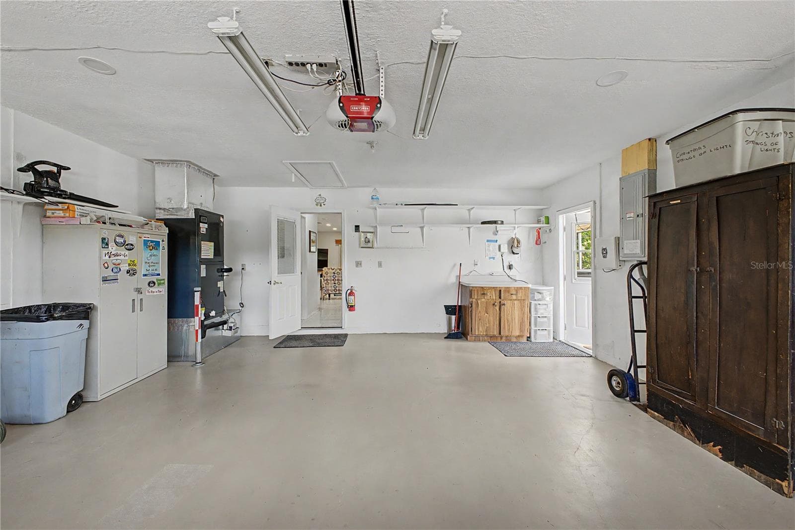 8270 SYCAMORE DRIVE — photo 55 of 68