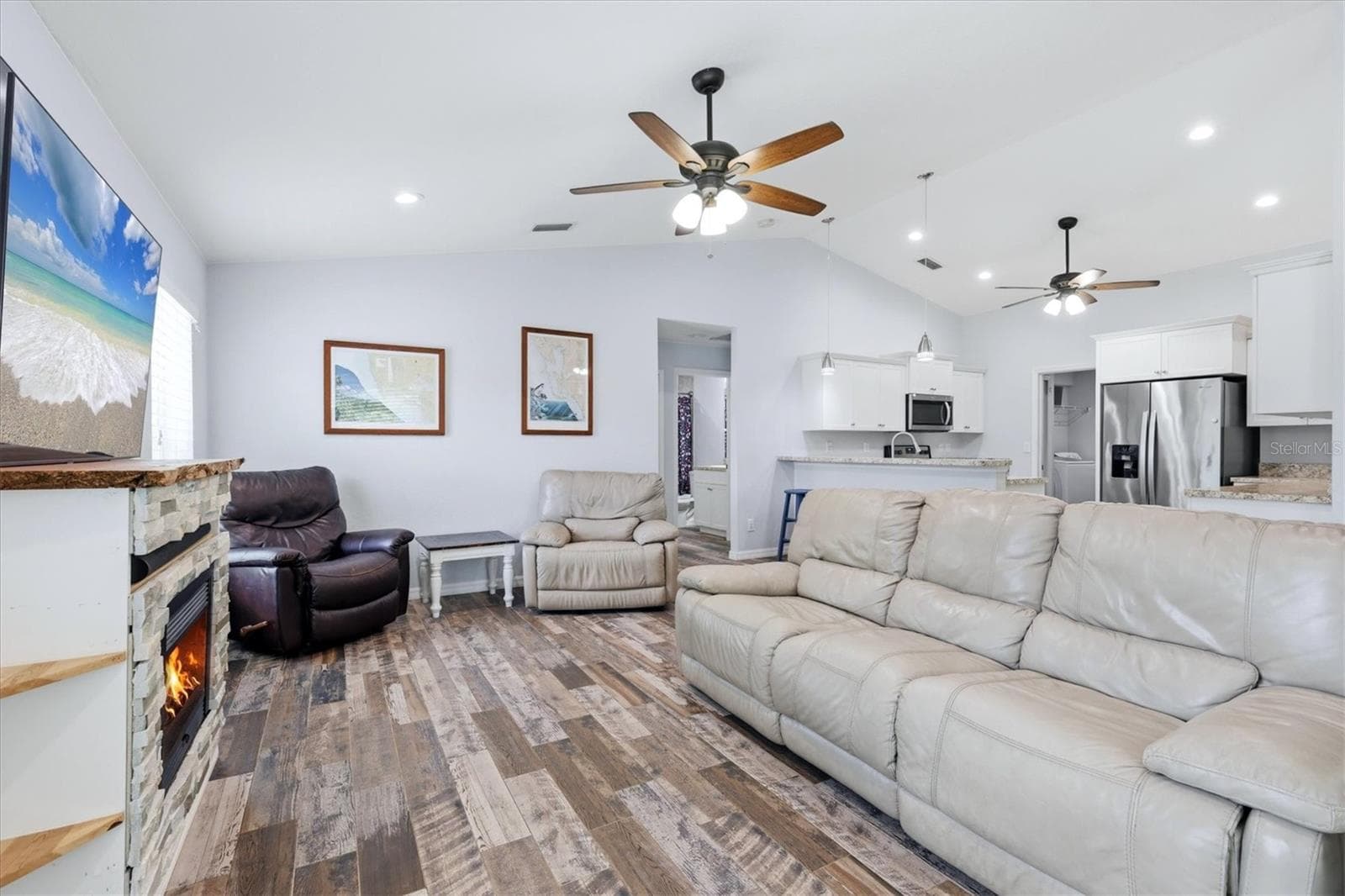 6174 BLACKBERRY STREET — photo 10 of 44