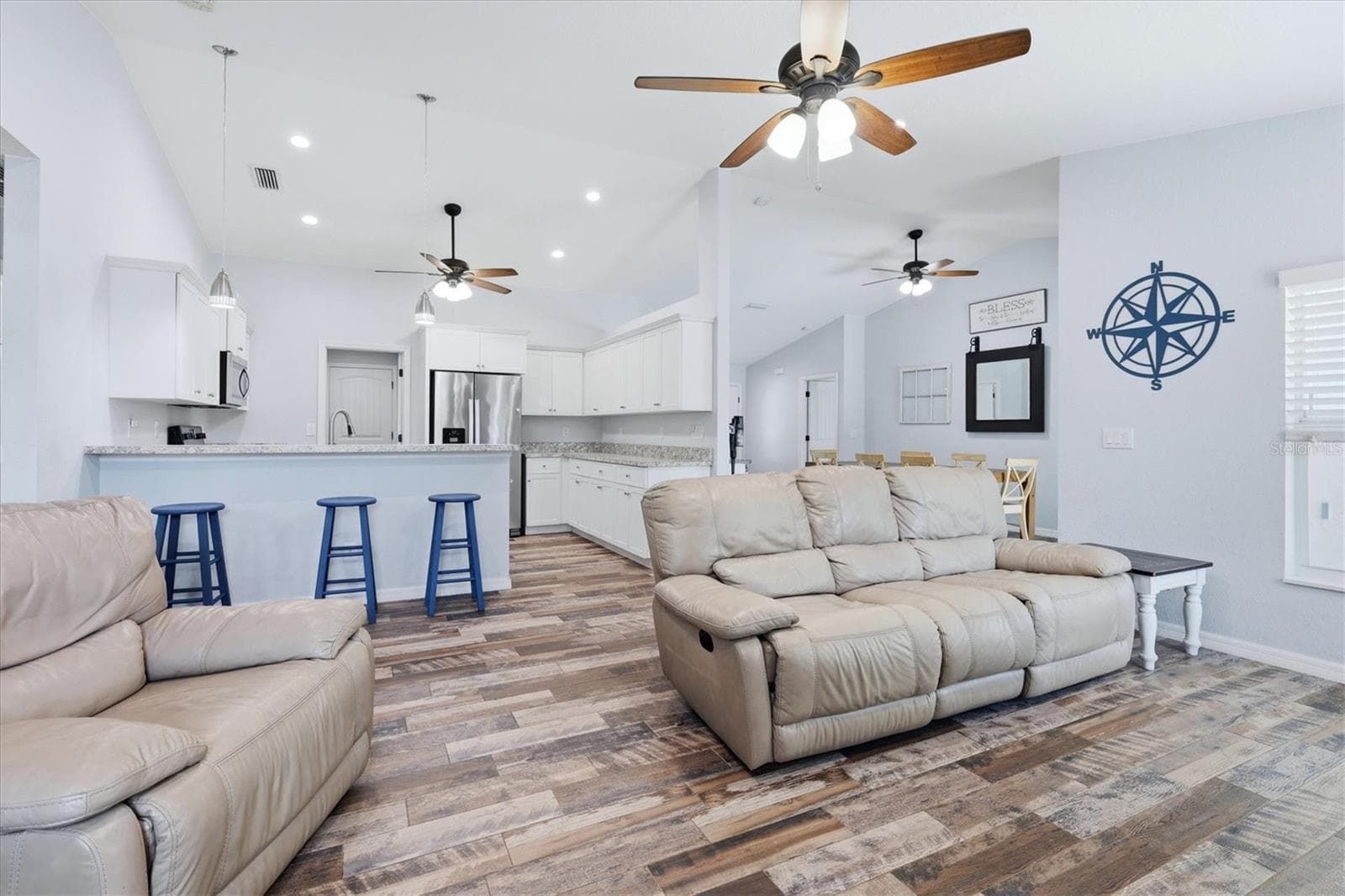 6174 BLACKBERRY STREET — photo 9 of 44