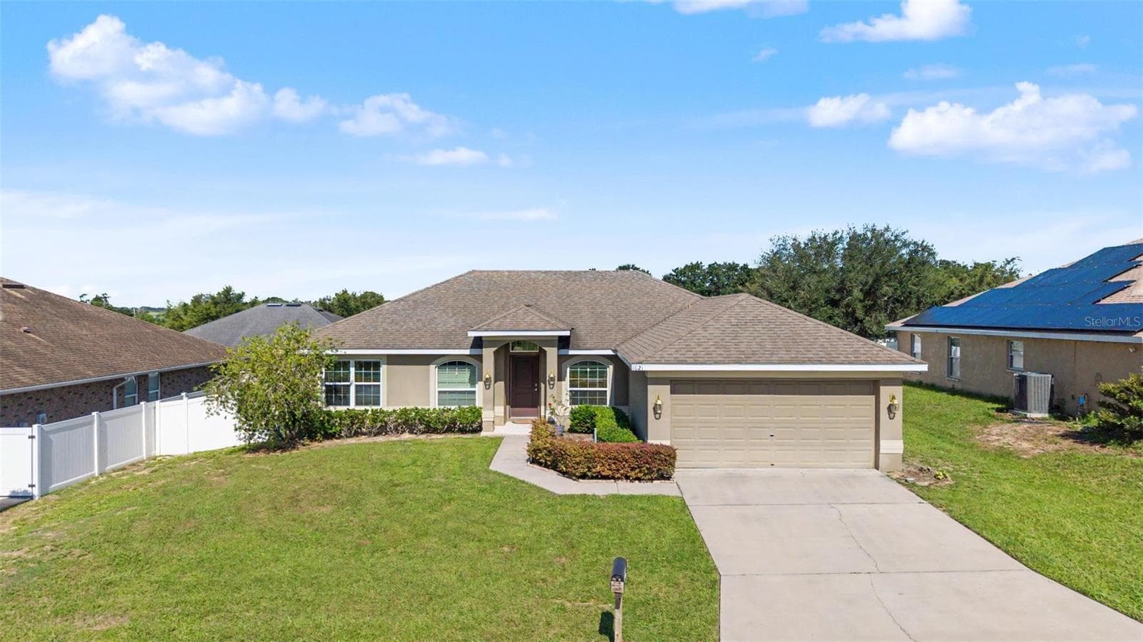 1621 DOVES VIEW CIRCLE — photo 1 of 33