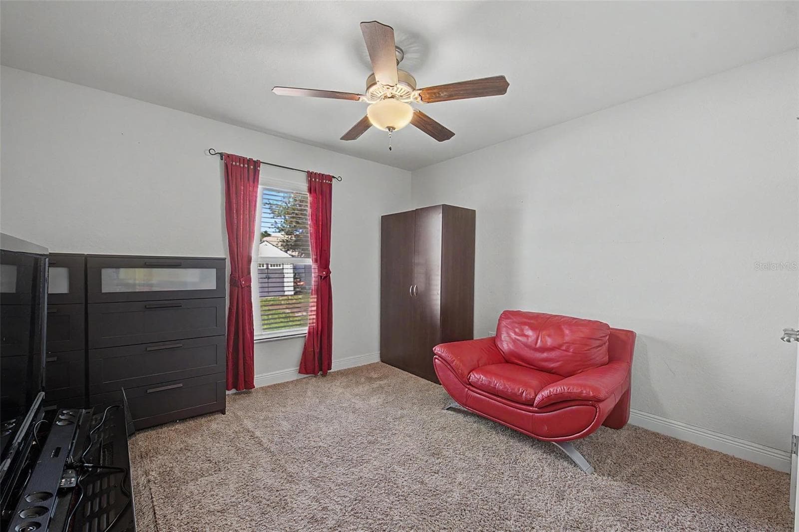 1621 DOVES VIEW CIRCLE — photo 19 of 33