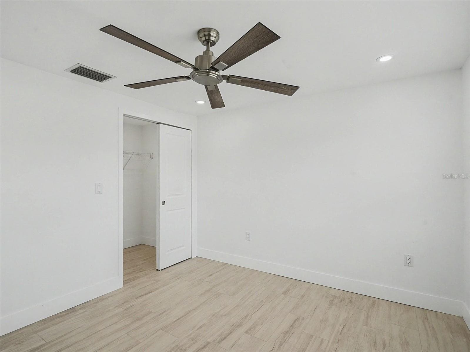 802 WHITE HERON BOULEVARD — photo 14 of 40