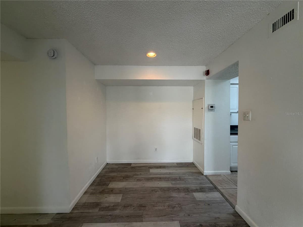 3756 IDLEBROOK CIRCLE — photo 9 of 18