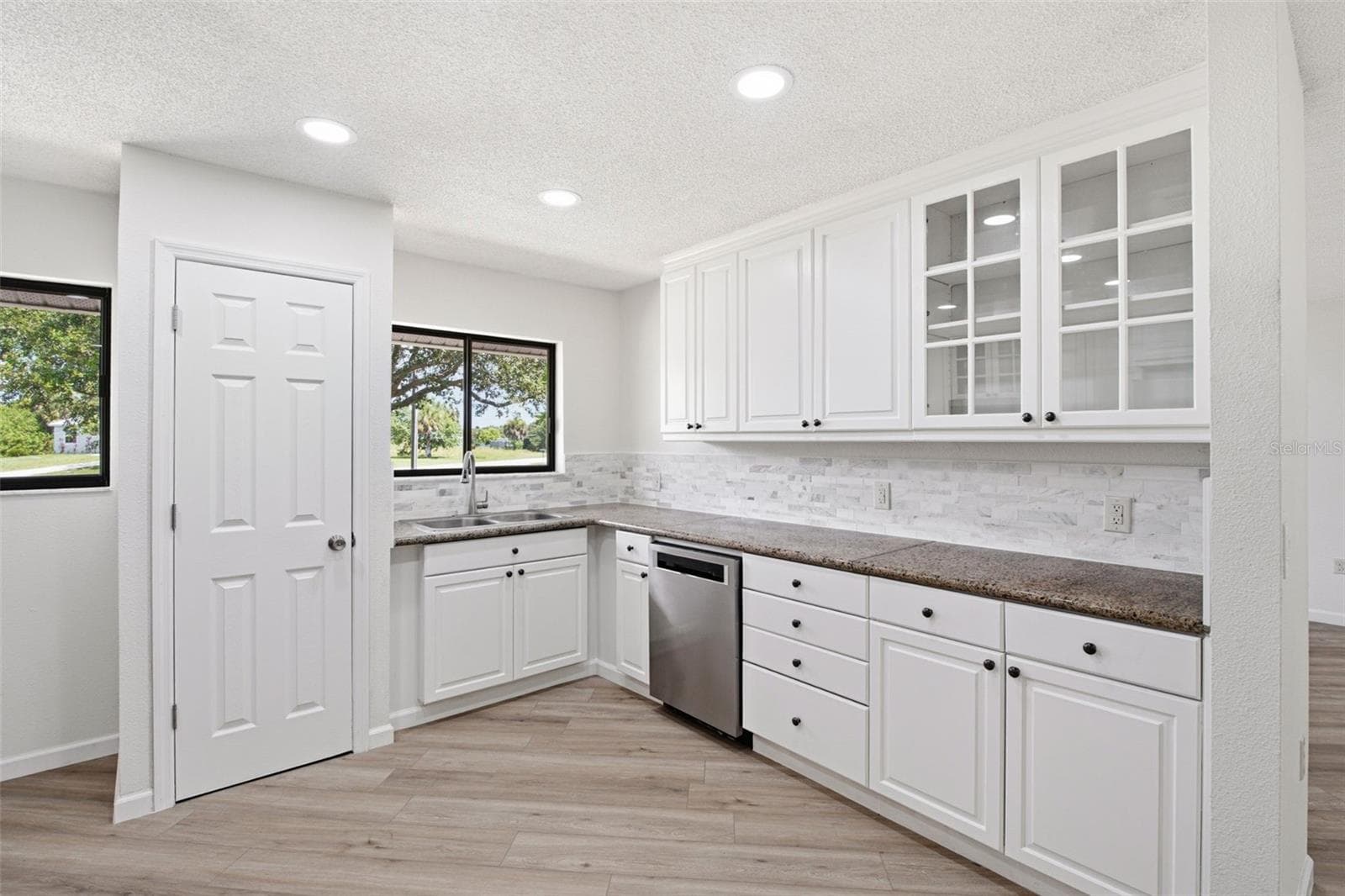 5142 SILVER BELL DRIVE — photo 23 of 50