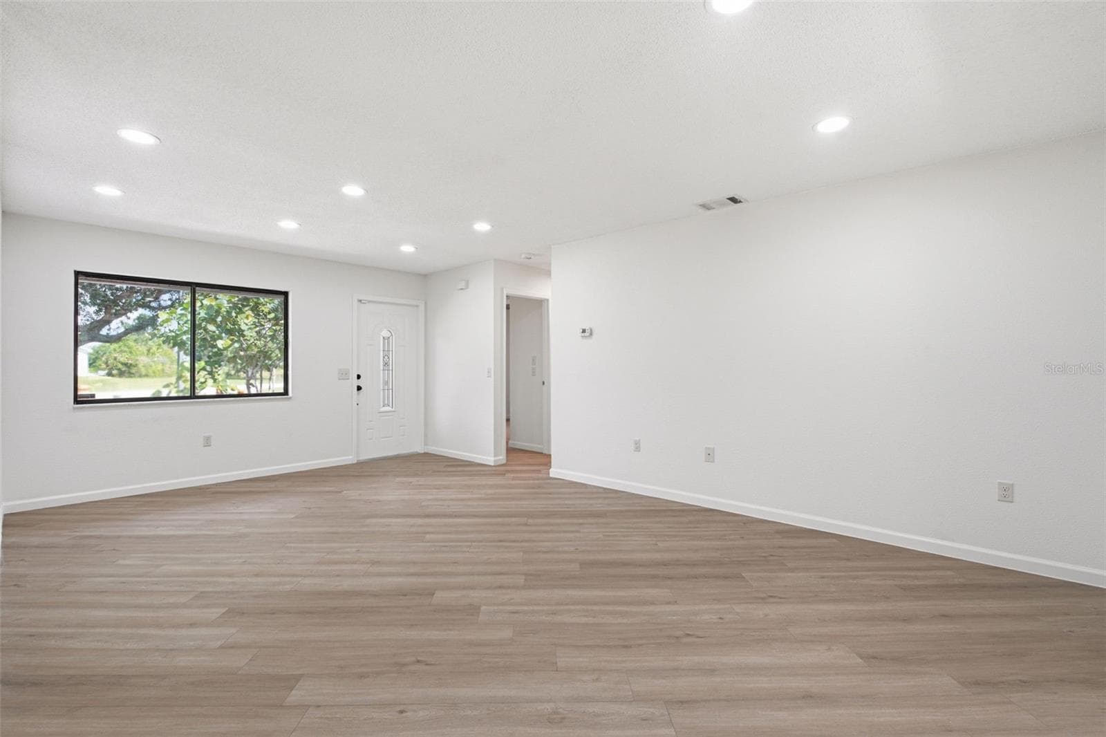 5142 SILVER BELL DRIVE — photo 13 of 50