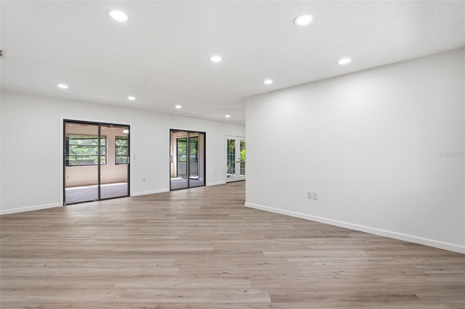 5142 SILVER BELL DRIVE — photo 16 of 50