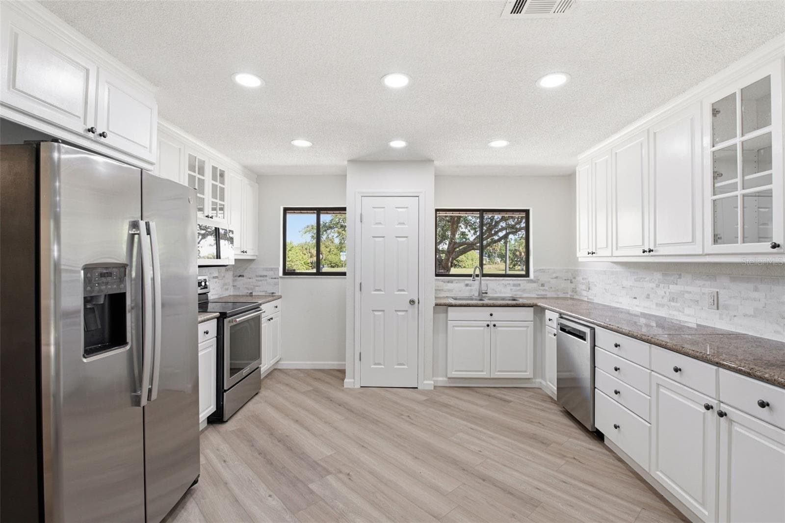 5142 SILVER BELL DRIVE — photo 21 of 50