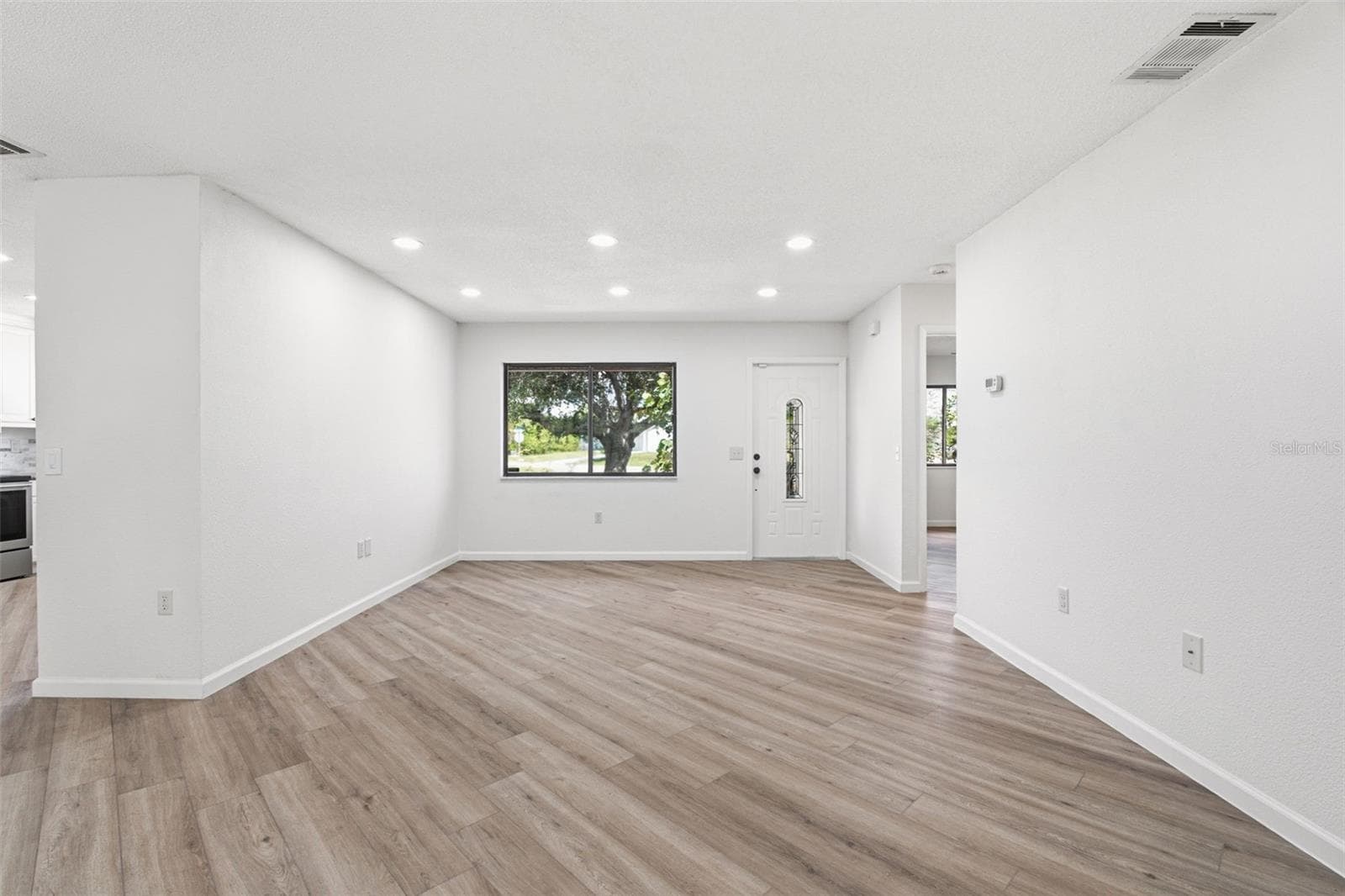 5142 SILVER BELL DRIVE — photo 14 of 50