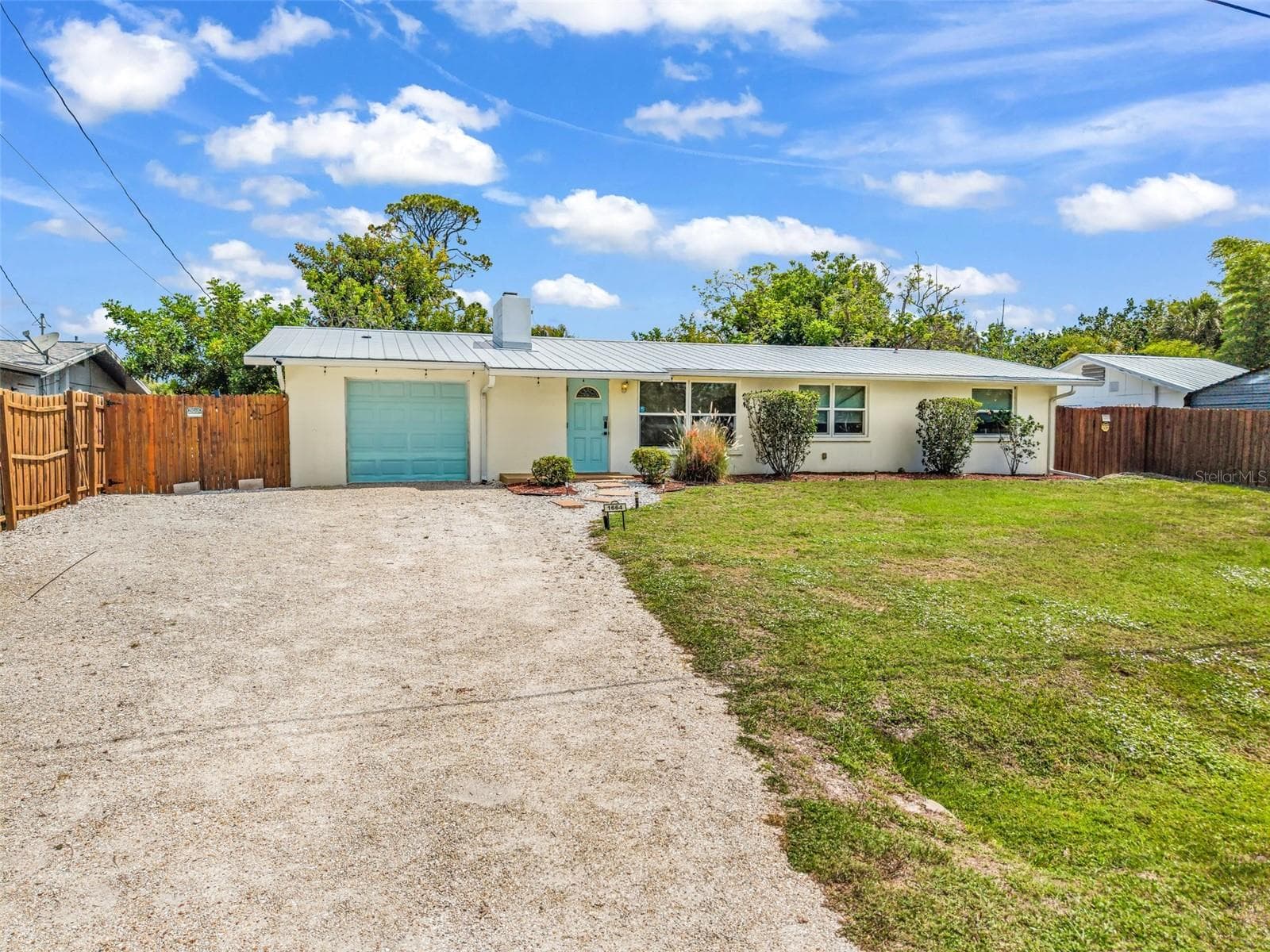 1664 LAKEVIEW PLACE — photo 5 of 69