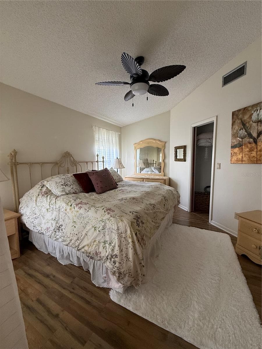 5435 CASABLANCA CIRCLE — photo 12 of 15