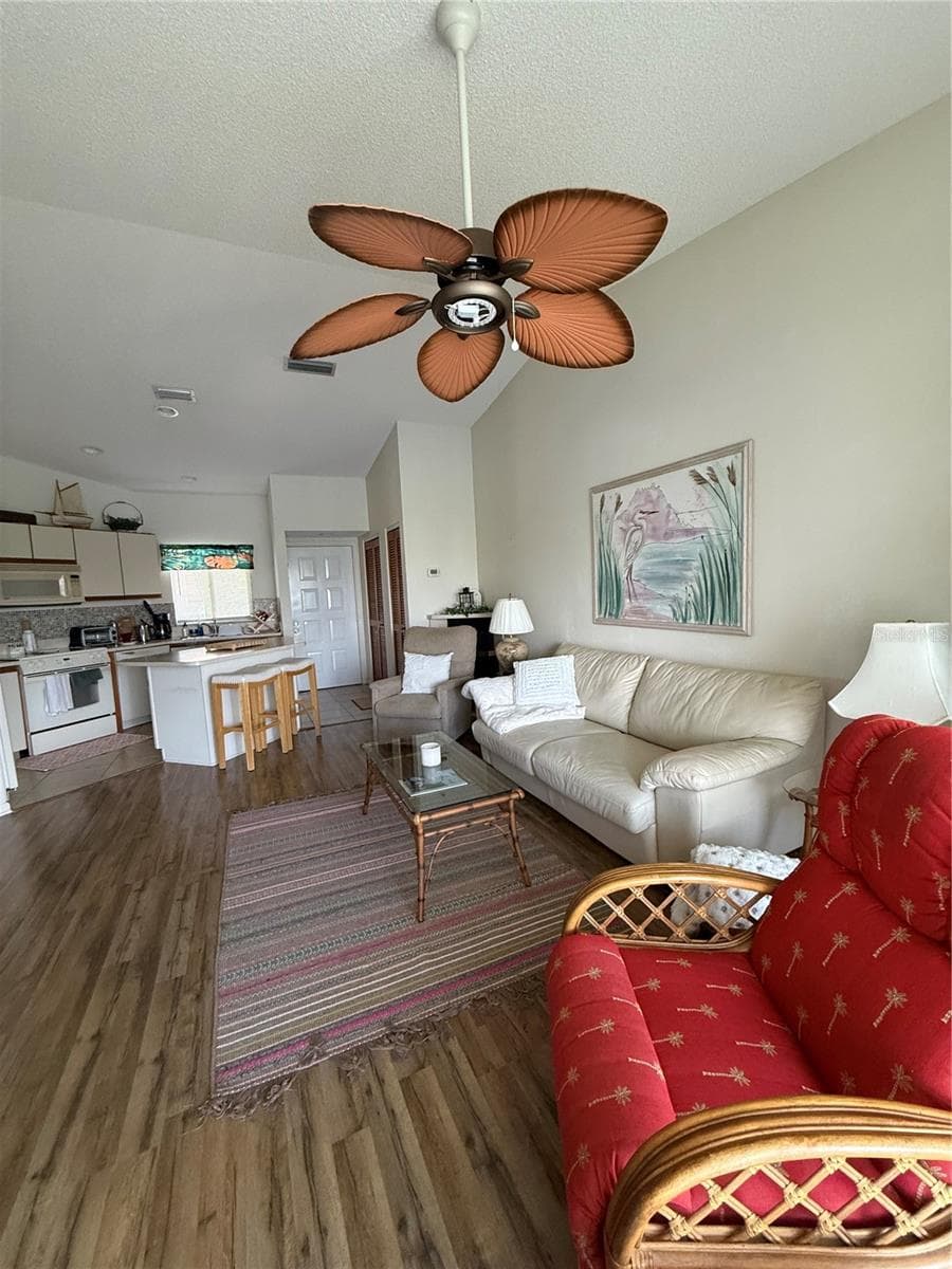 5435 CASABLANCA CIRCLE — photo 5 of 15
