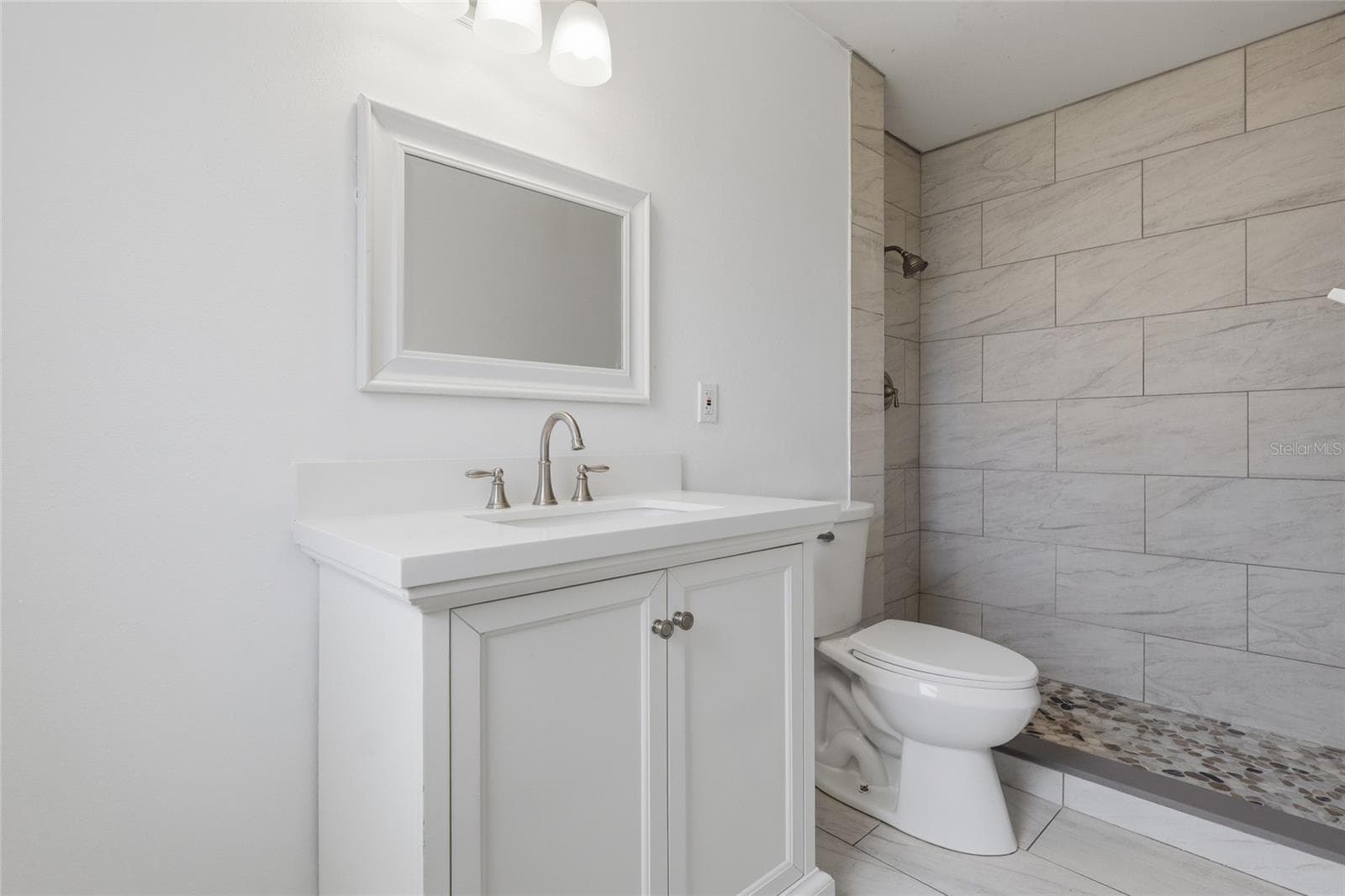 410 OAKWOOD AVENUE — photo 21 of 34