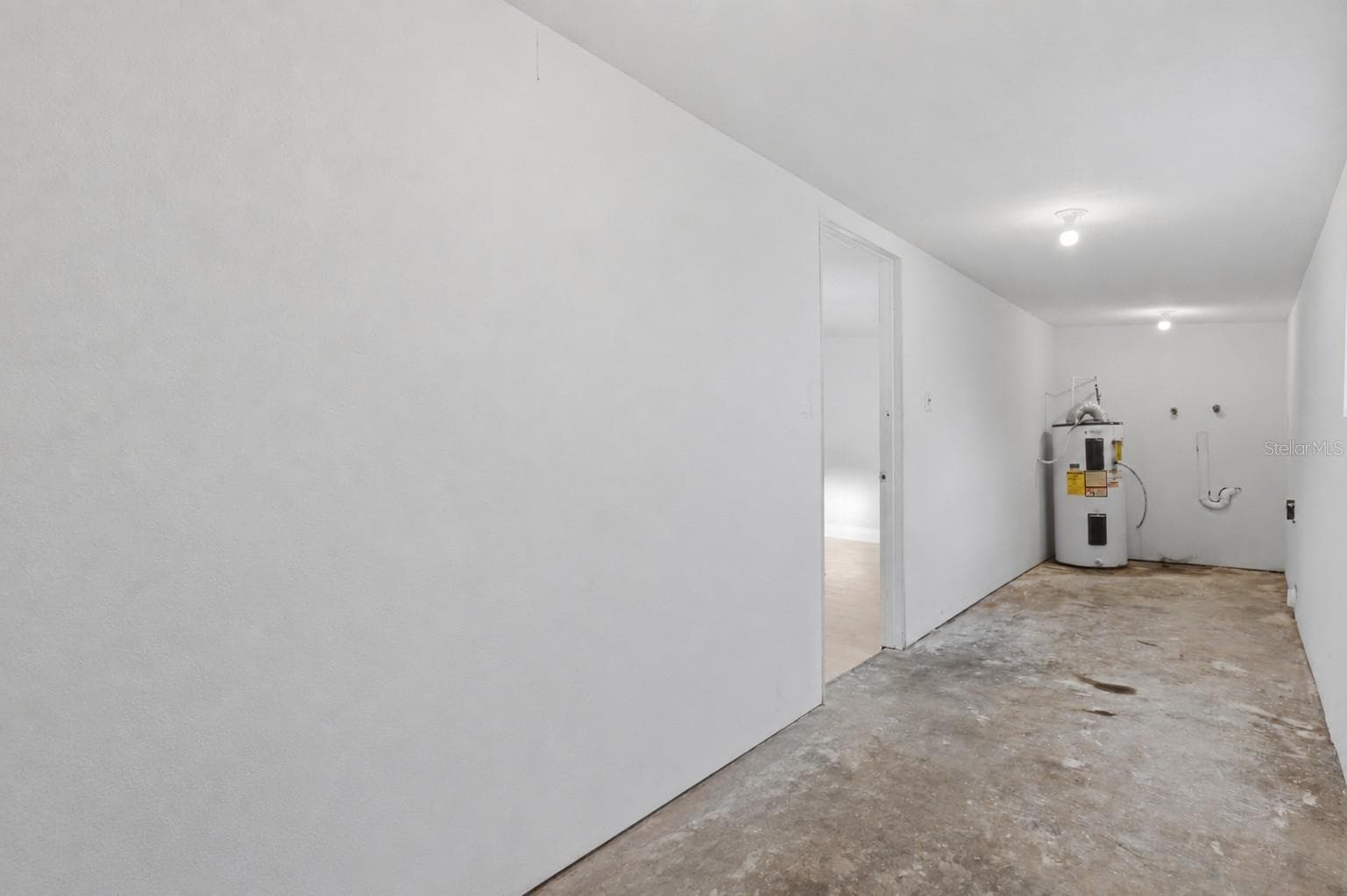 410 OAKWOOD AVENUE — photo 30 of 34