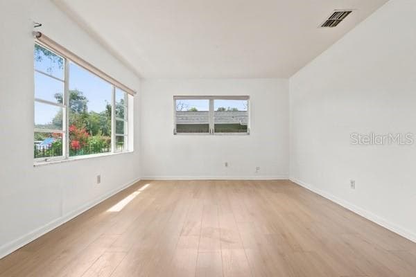 410 OAKWOOD AVENUE — photo 5 of 34