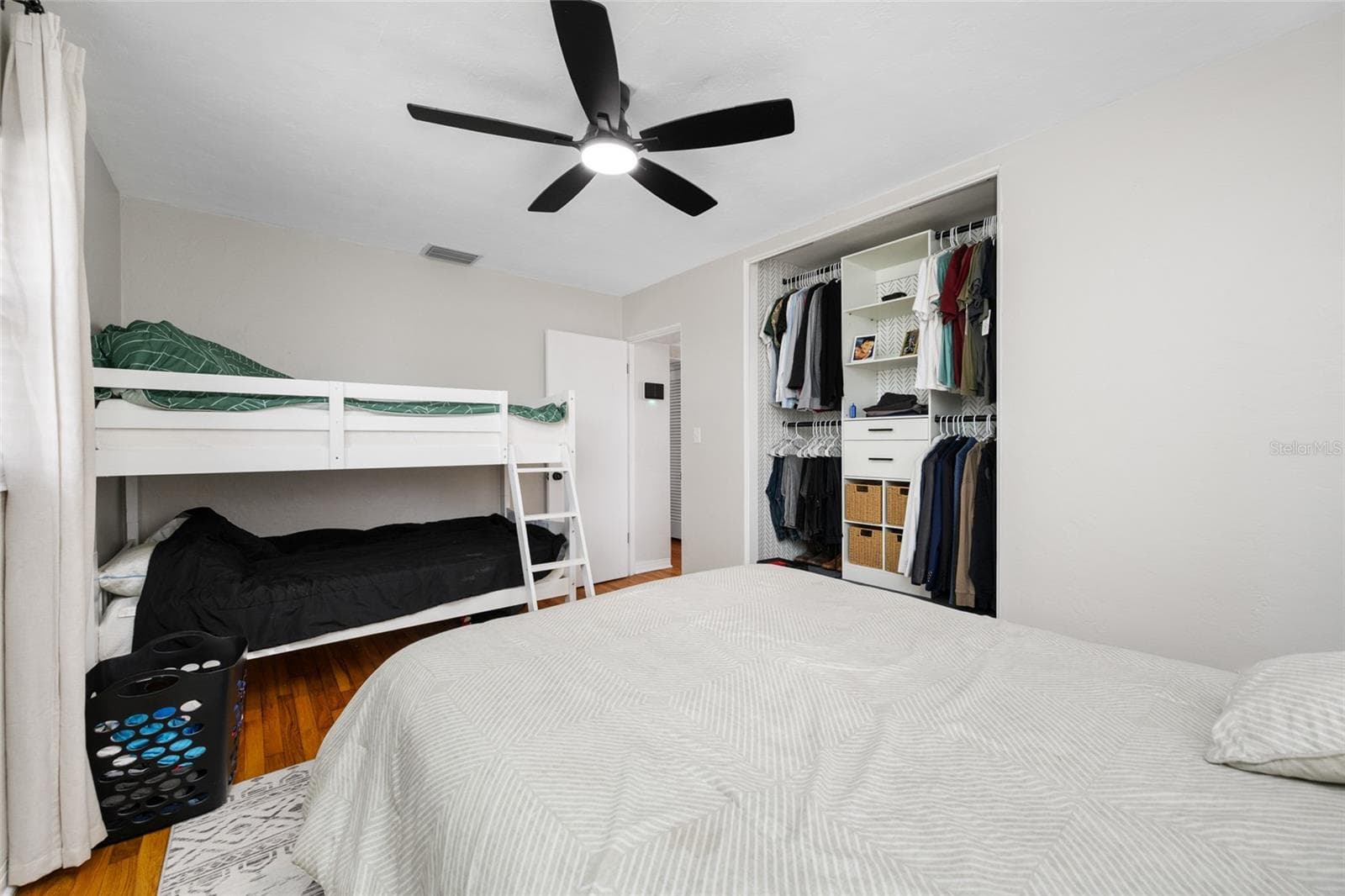 6219 HAMPTON DRIVE — photo 29 of 39
