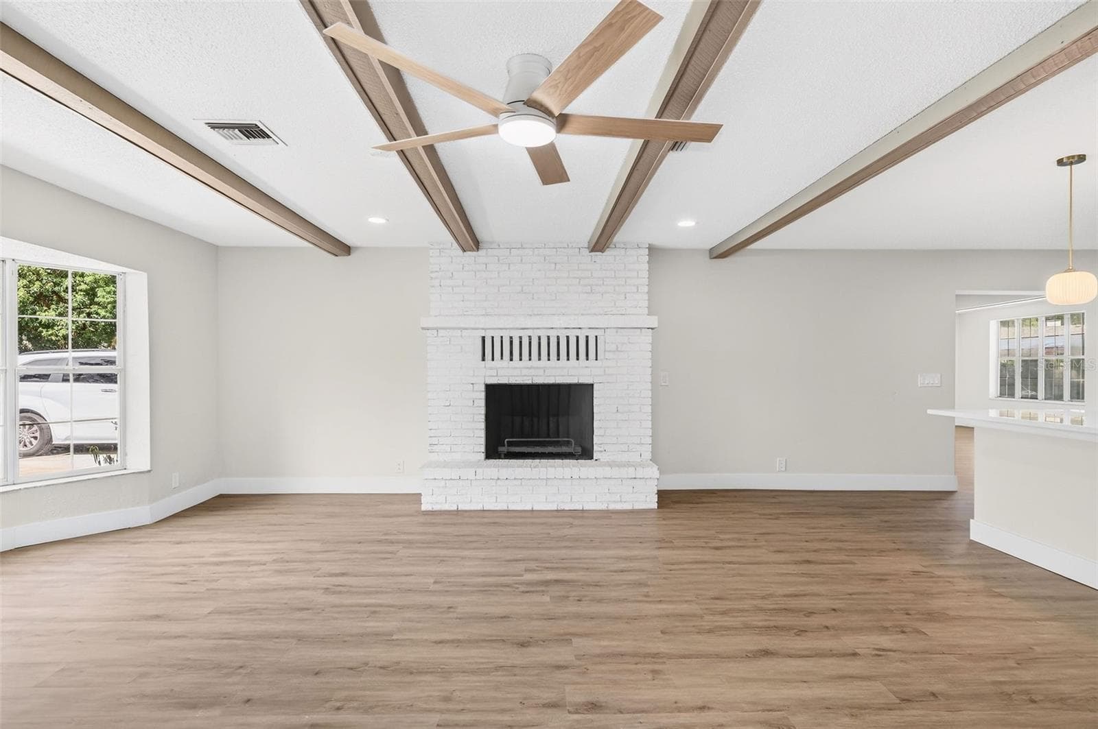 17901 PALM STREET — photo 6 of 16