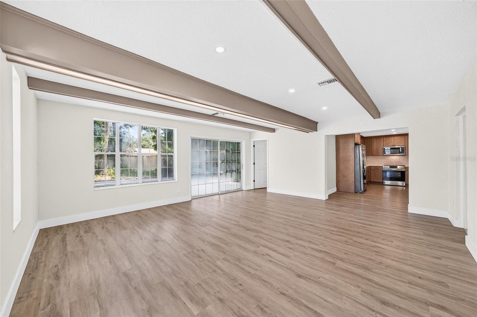 17901 PALM STREET — photo 8 of 16