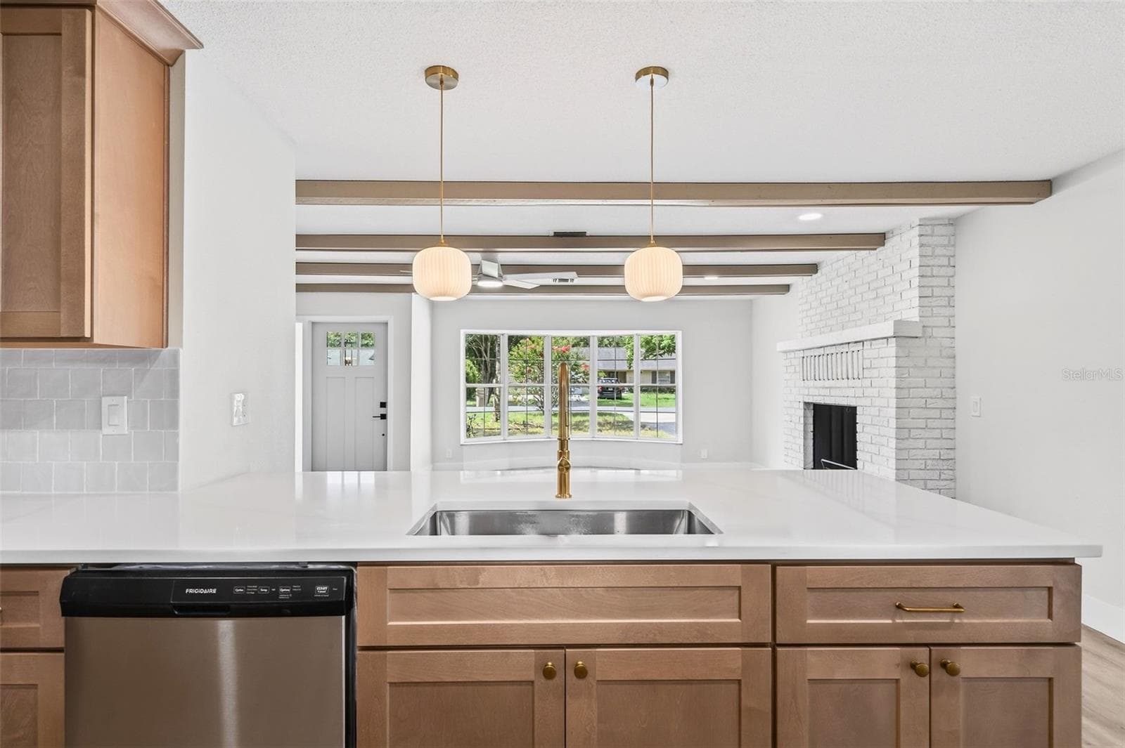 17901 PALM STREET — photo 4 of 16