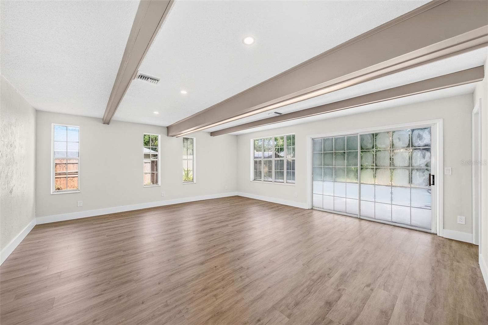 17901 PALM STREET — photo 7 of 16