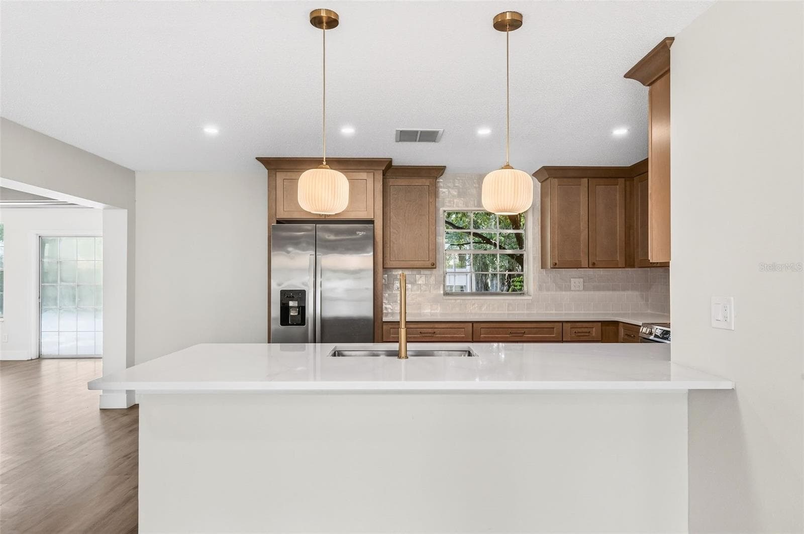 17901 PALM STREET — photo 2 of 16