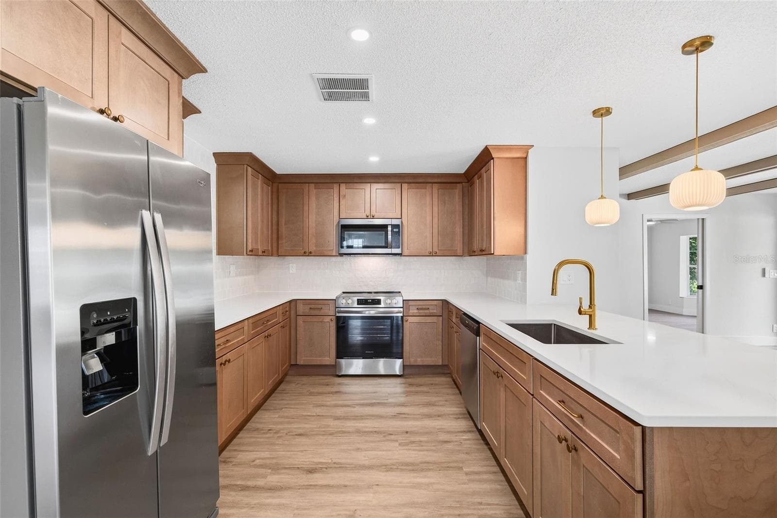 17901 PALM STREET — photo 3 of 16