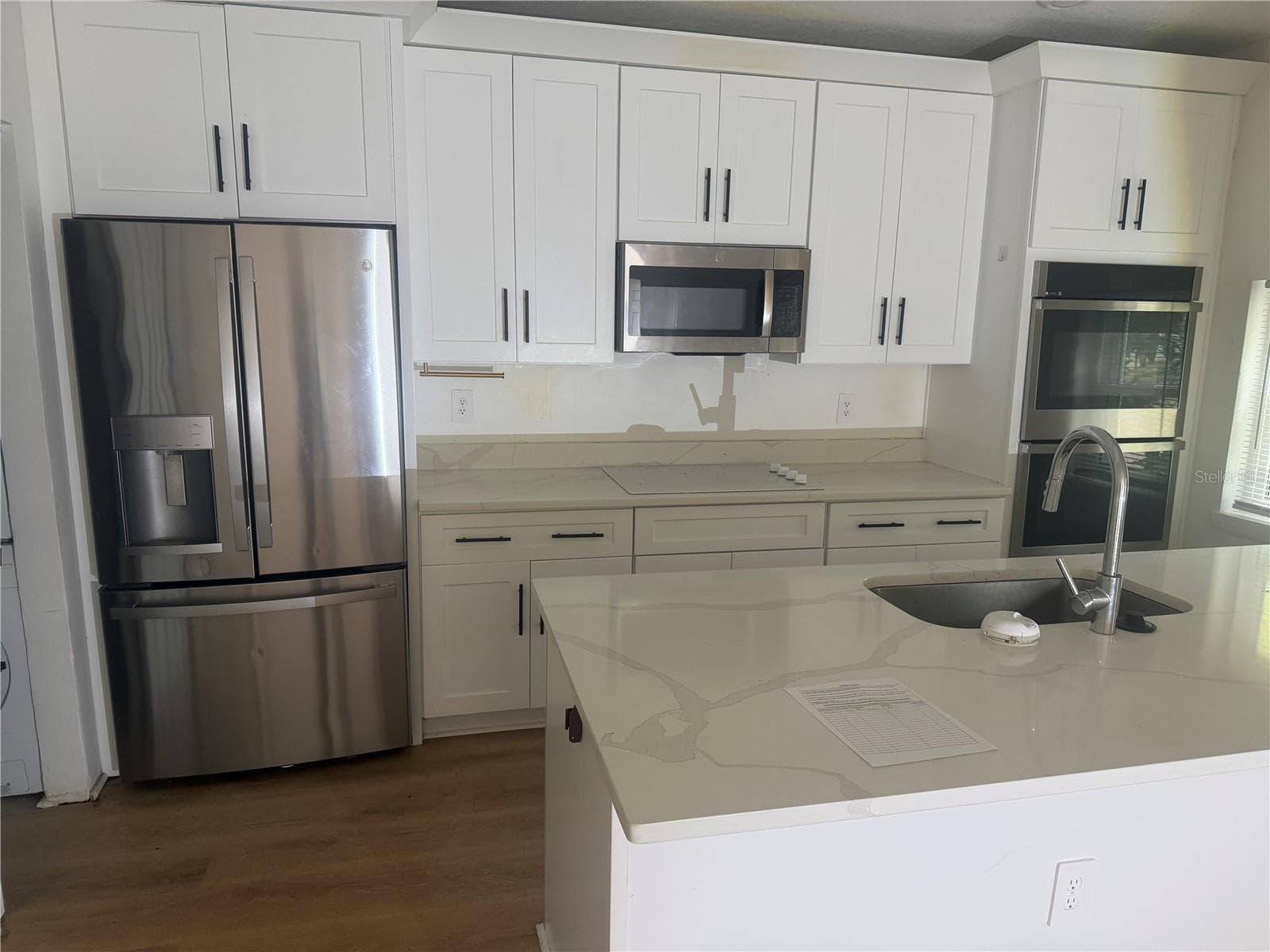 112 AVOCADO AVENUE — photo 3 of 19