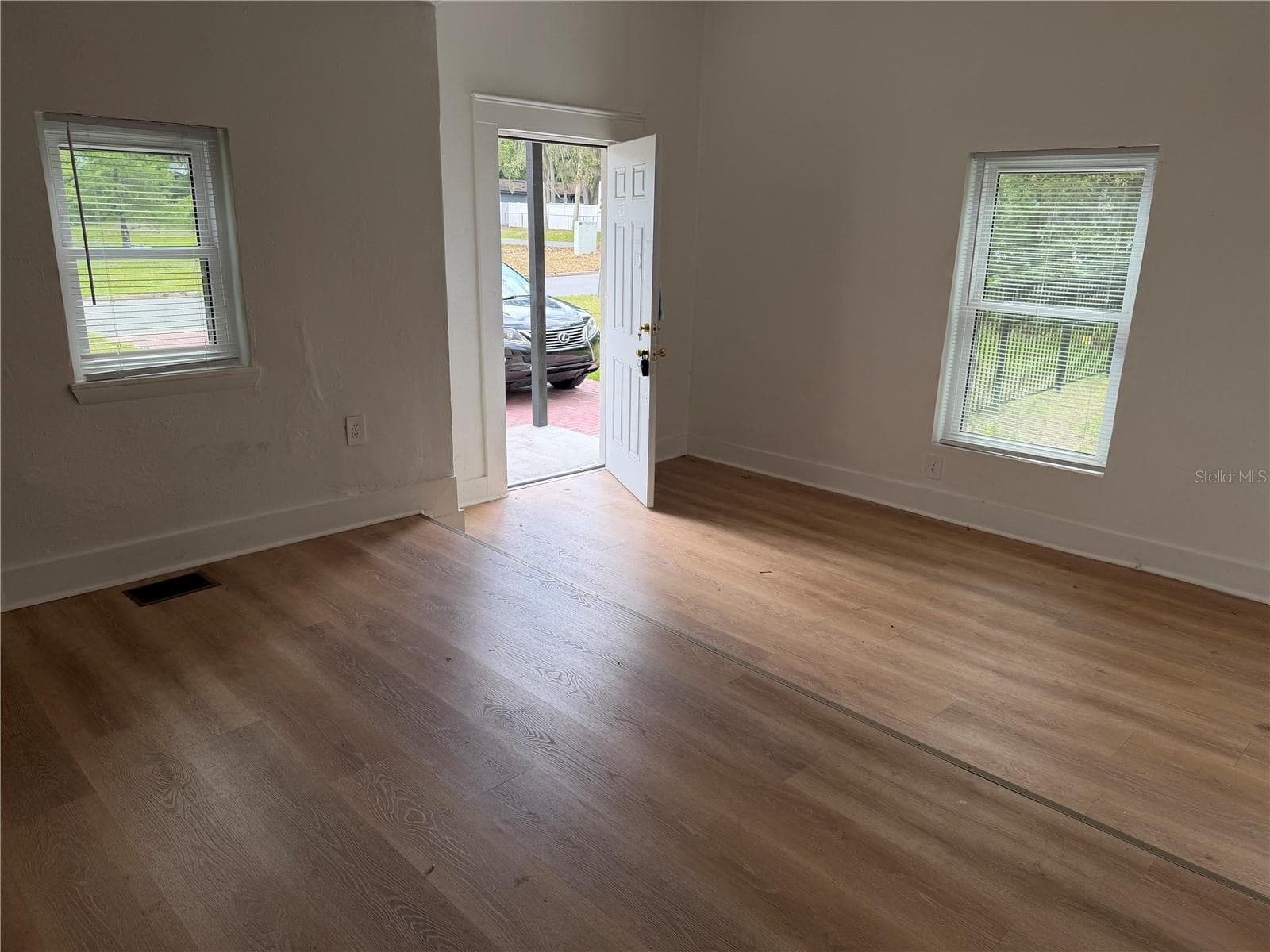 112 AVOCADO AVENUE — photo 14 of 19