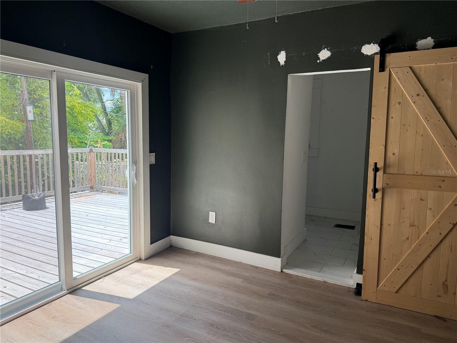 112 AVOCADO AVENUE — photo 9 of 19