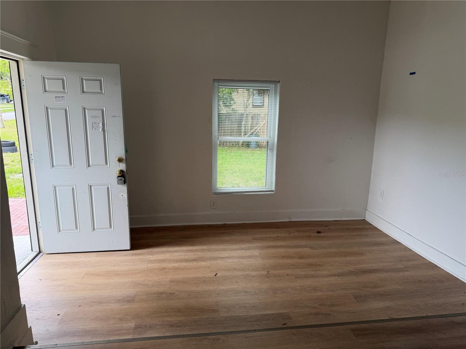 112 AVOCADO AVENUE — photo 16 of 19
