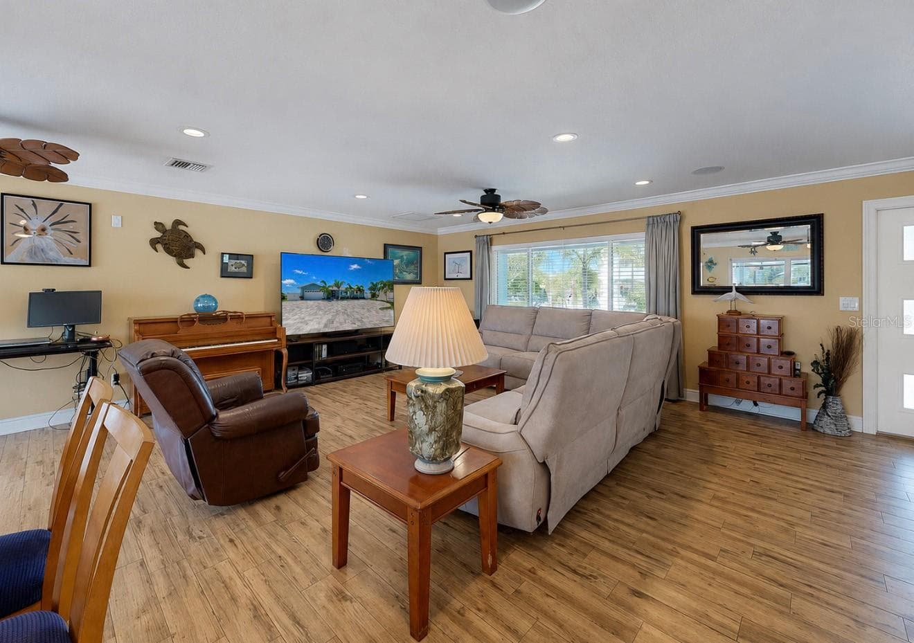 6301 COTTONWOOD LANE — photo 9 of 53
