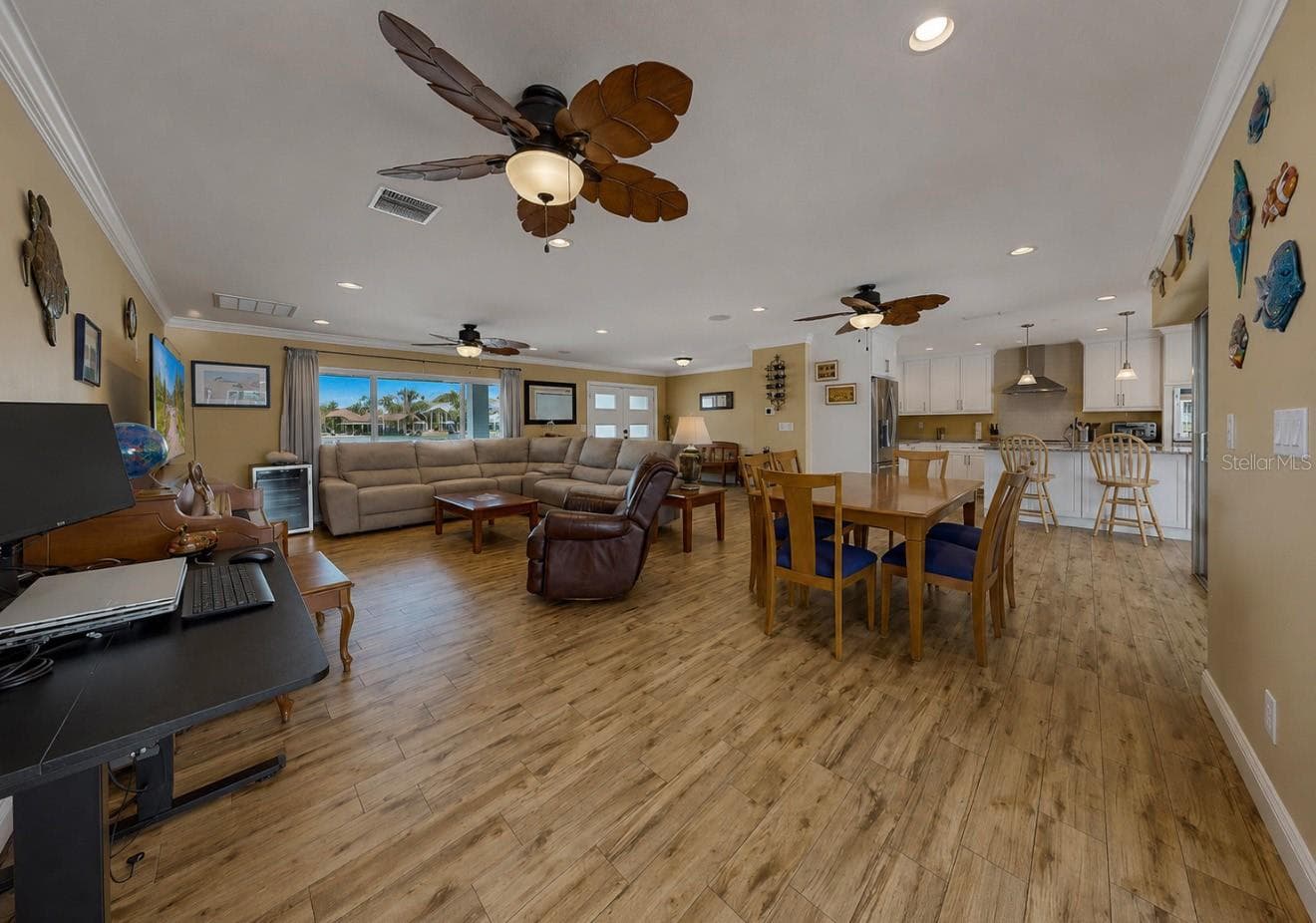 6301 COTTONWOOD LANE — photo 10 of 53