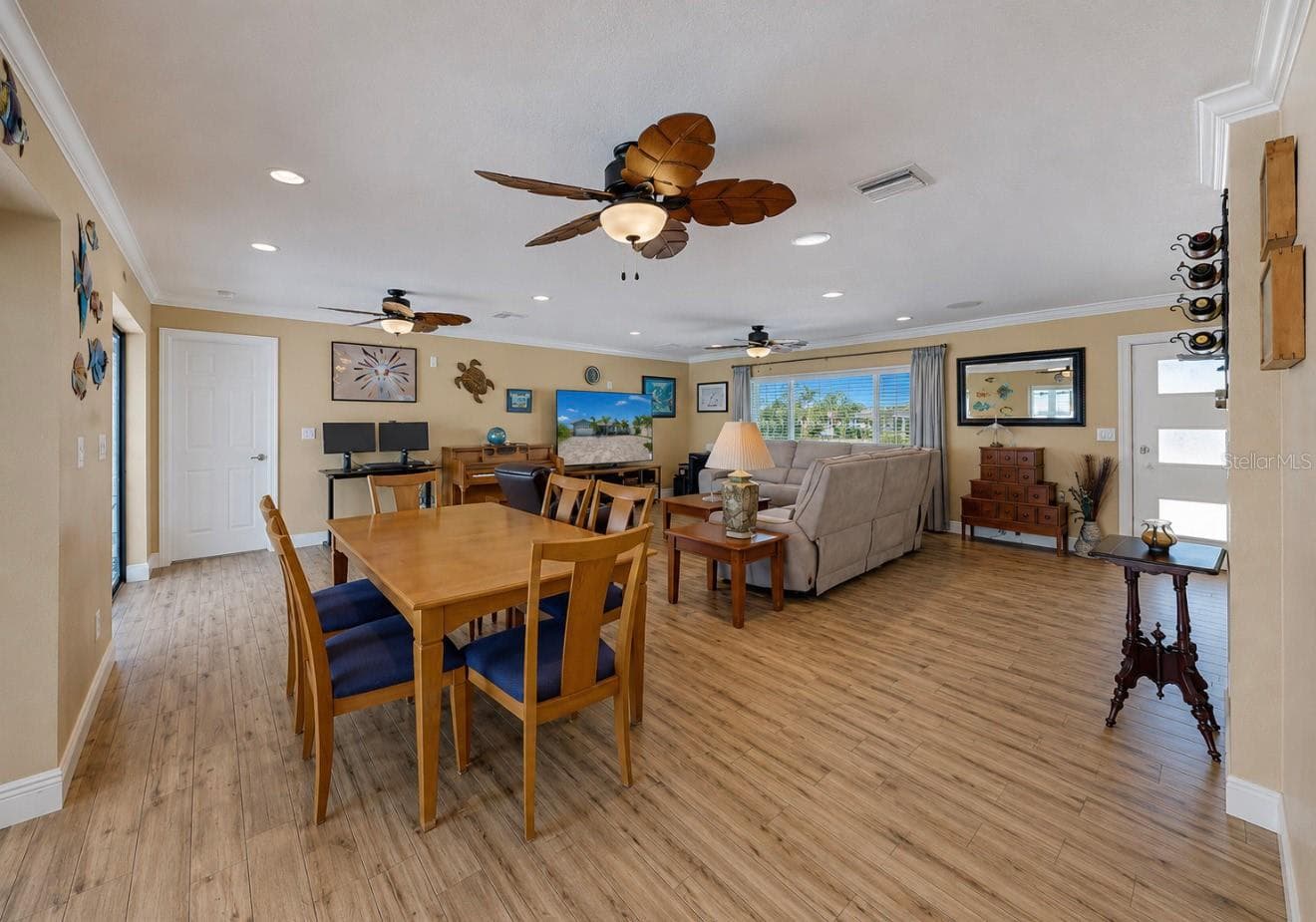 6301 COTTONWOOD LANE — photo 11 of 53