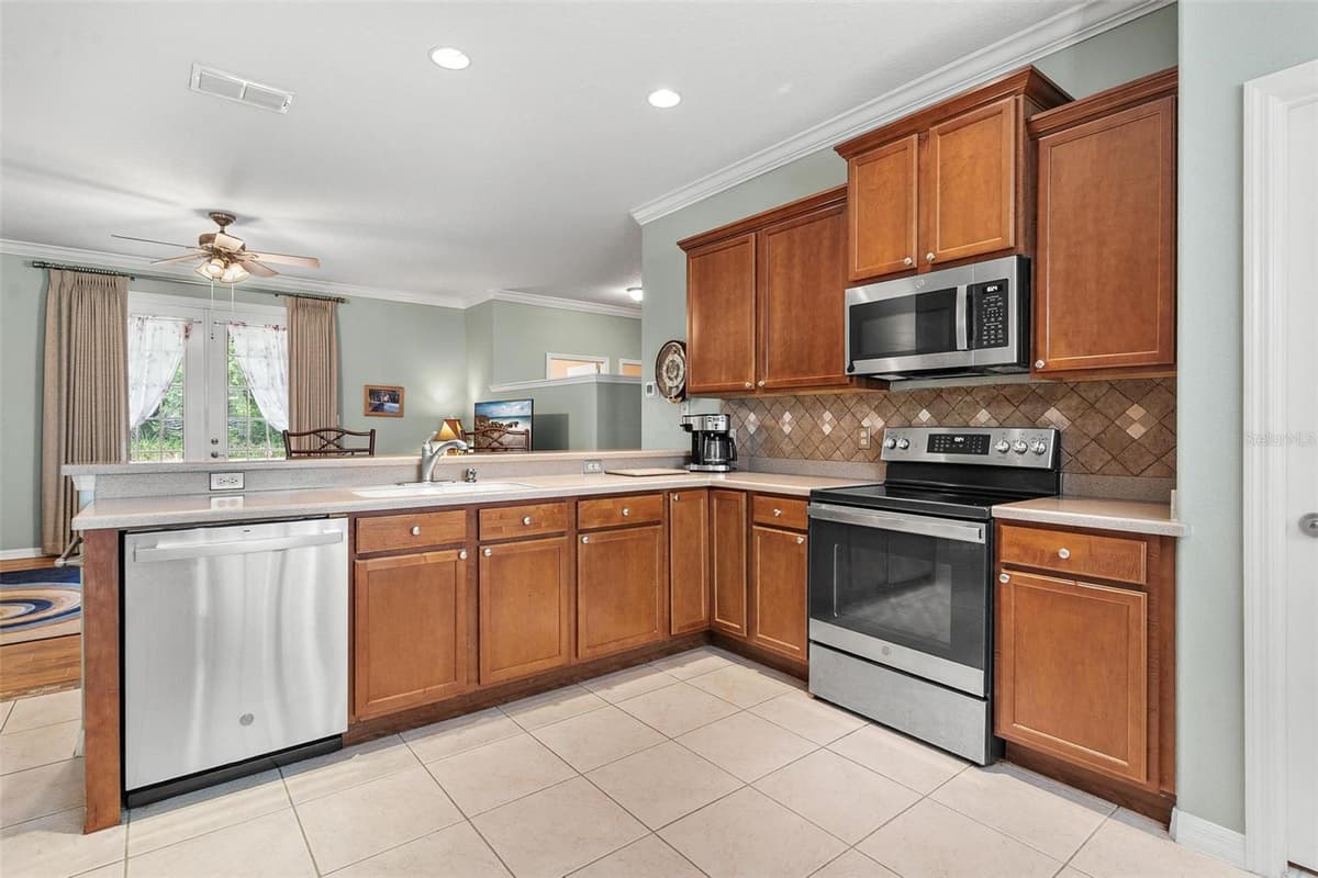 36403 GRAND ISLAND OAKS CIRCLE — photo 10 of 34