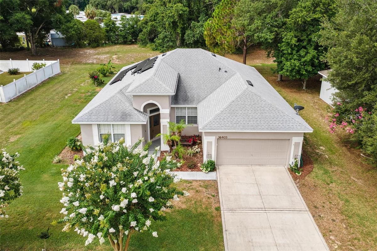 36403 GRAND ISLAND OAKS CIRCLE — photo 2 of 34