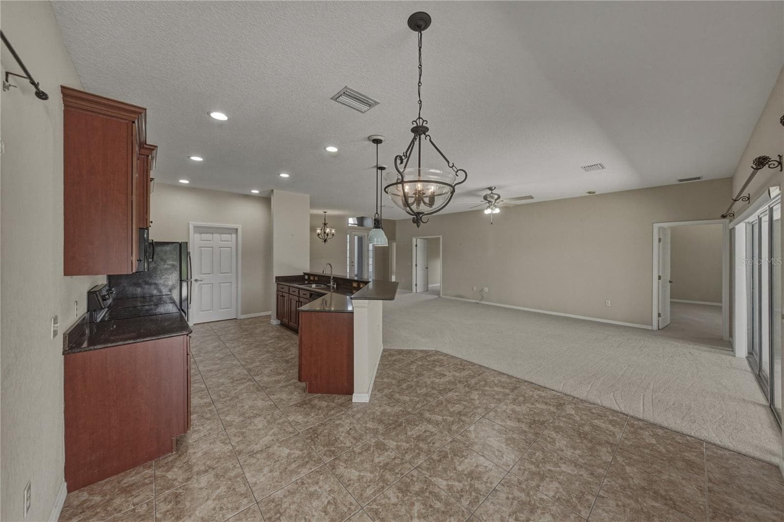 4017 DUNMORE DRIVE — photo 16 of 97