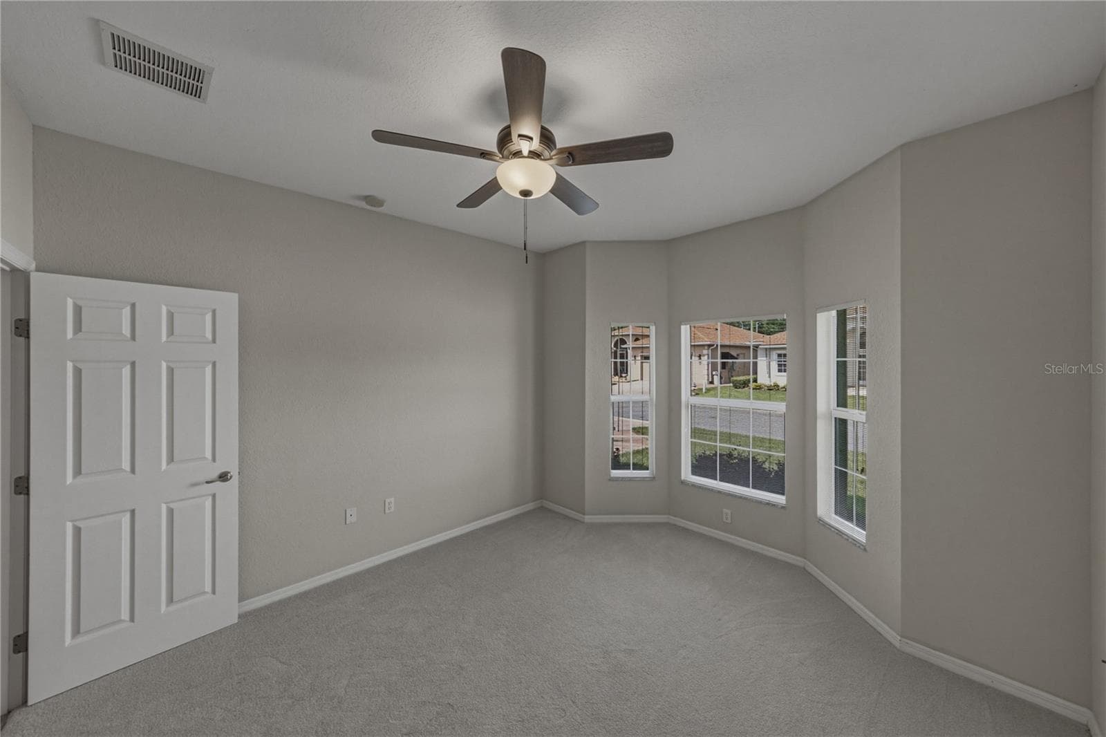 4017 DUNMORE DRIVE — photo 37 of 97
