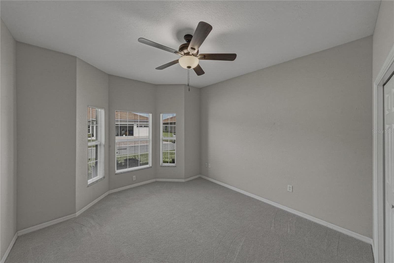 4017 DUNMORE DRIVE — photo 35 of 97
