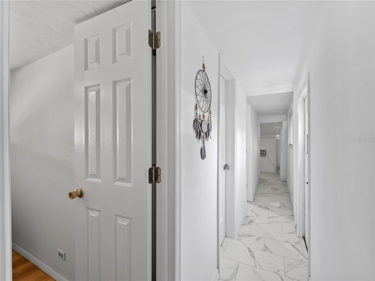 110 VERONA STREET — photo 19 of 30