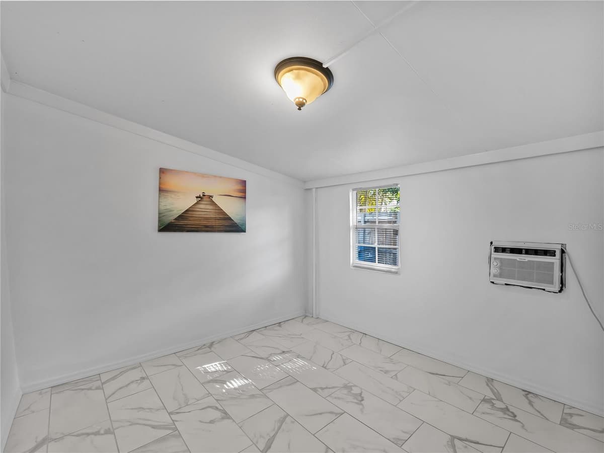 110 VERONA STREET — photo 29 of 30