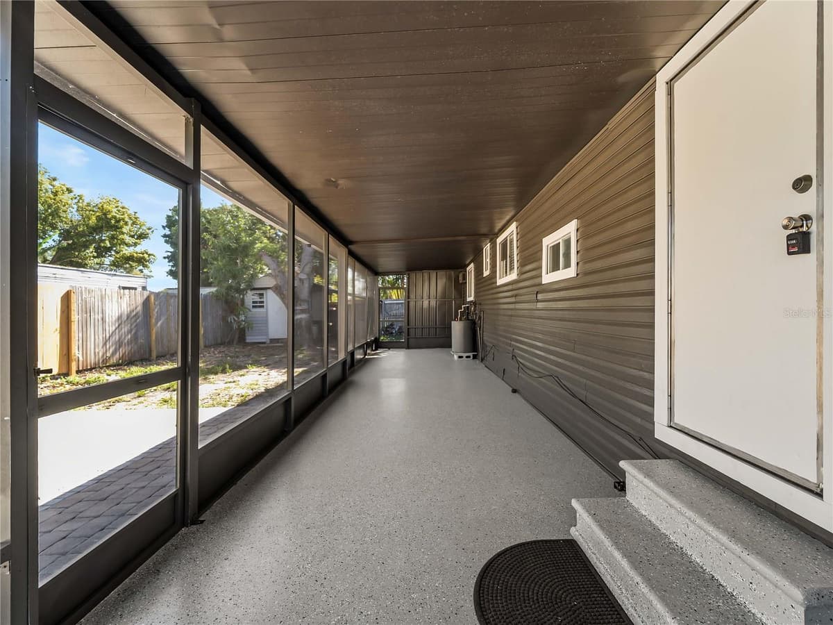110 VERONA STREET — photo 5 of 30