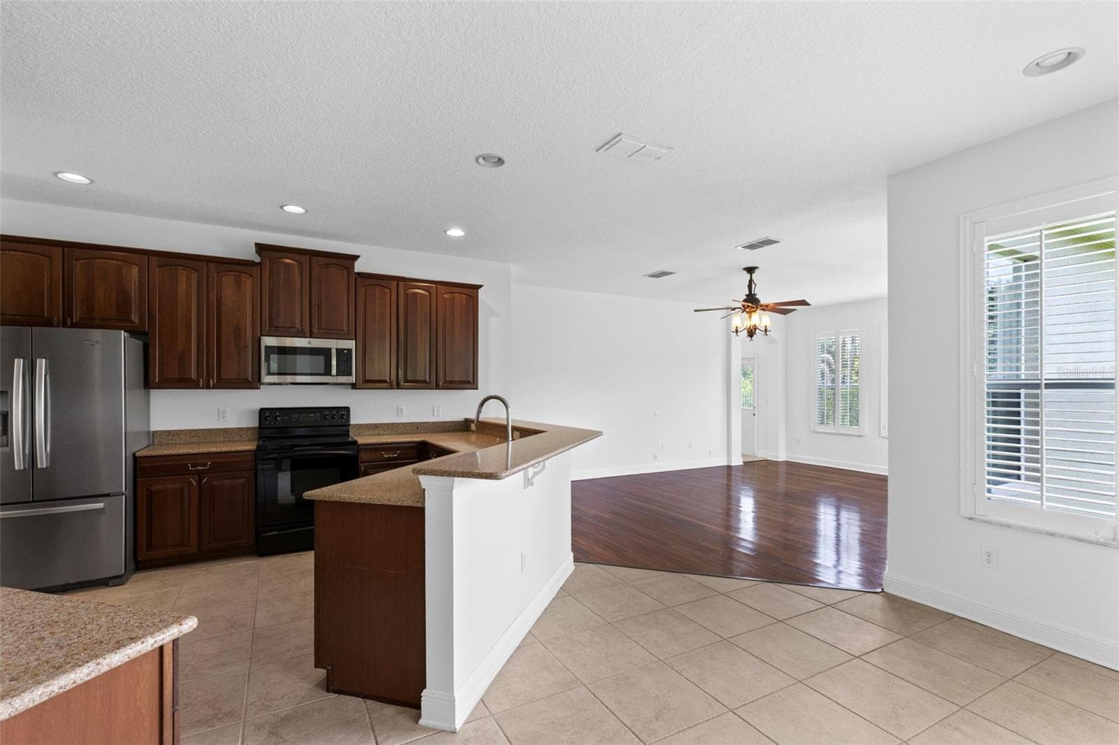 6363 SEDONA LEAF COURT — photo 8 of 38