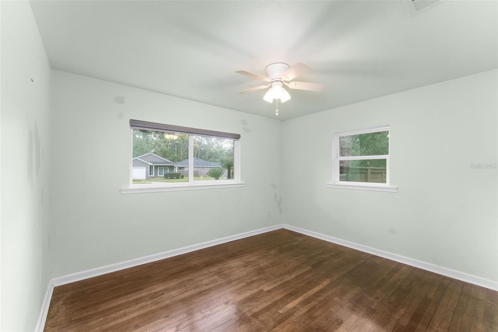 4318 12TH TERRACE — photo 7 of 33